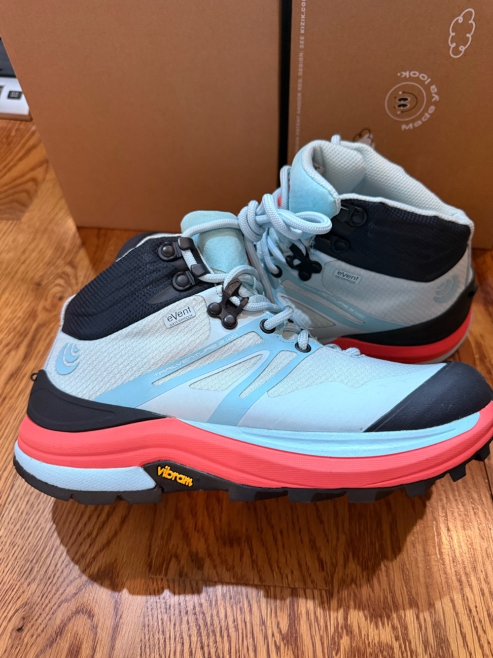 Topo Light Blue Hiking Boots Wos 7 new